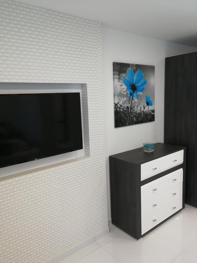 Aqua Solar Apartmanhaz Miskolc Buitenkant foto