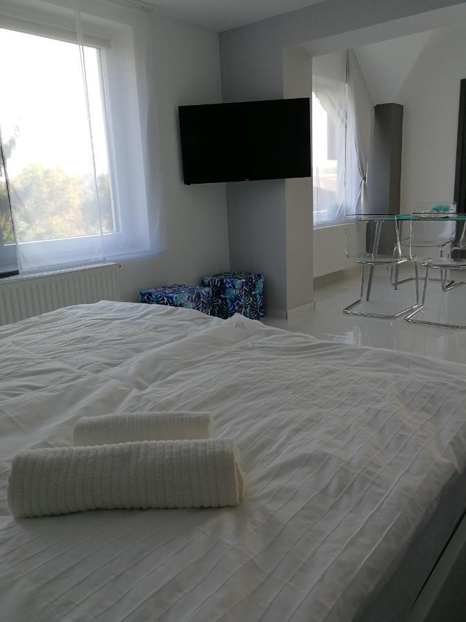 Aqua Solar Apartmanhaz Miskolc Buitenkant foto