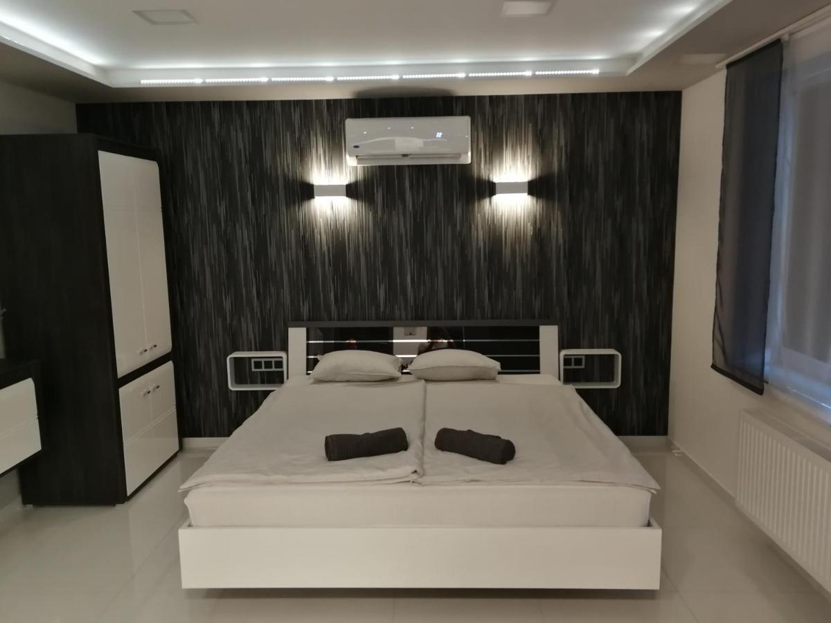 Aqua Solar Apartmanhaz Miskolc Buitenkant foto