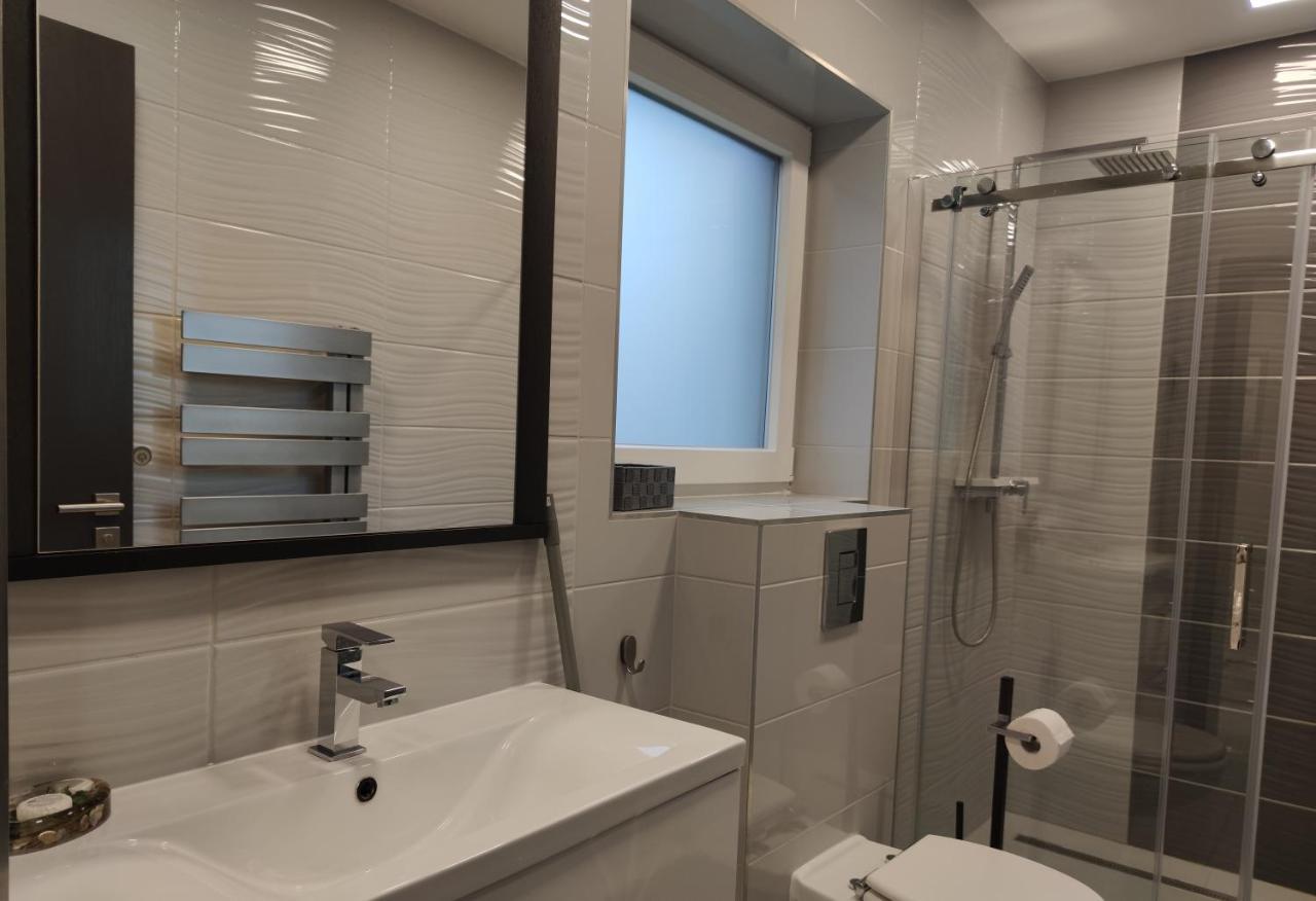 Aqua Solar Apartmanhaz Miskolc Buitenkant foto