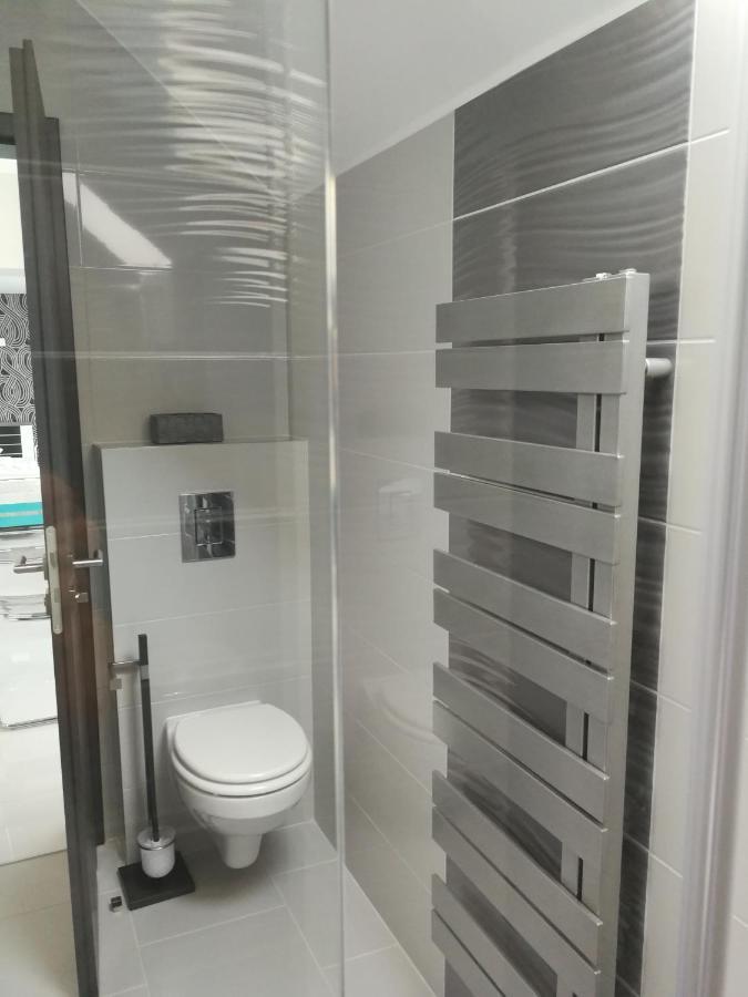 Aqua Solar Apartmanhaz Miskolc Buitenkant foto