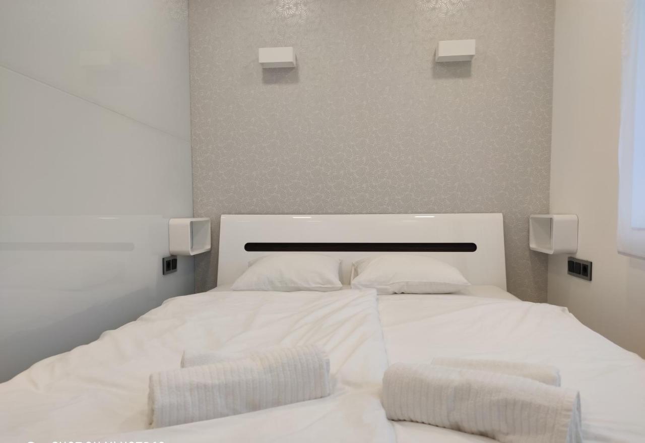 Aqua Solar Apartmanhaz Miskolc Buitenkant foto