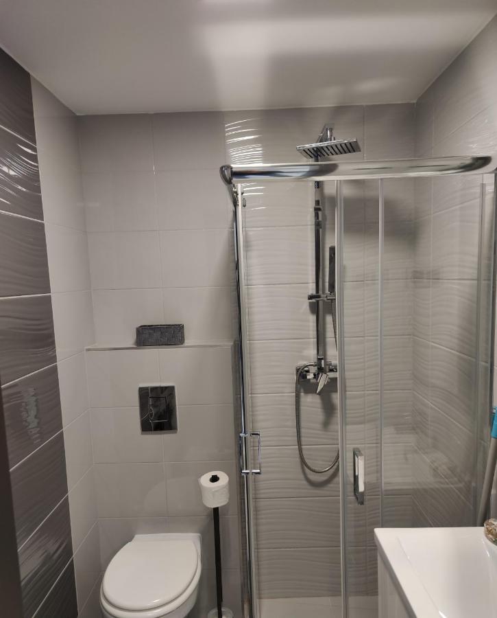 Aqua Solar Apartmanhaz Miskolc Buitenkant foto