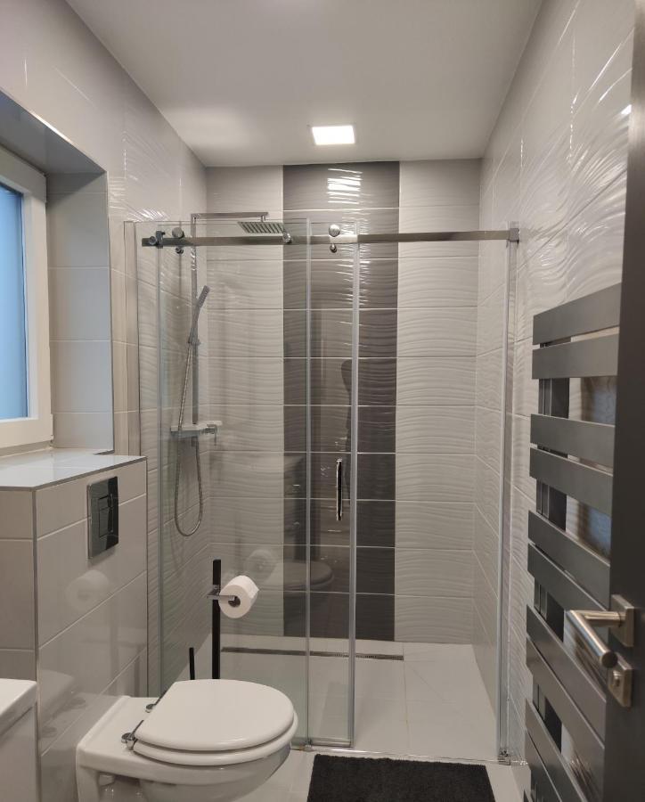 Aqua Solar Apartmanhaz Miskolc Buitenkant foto